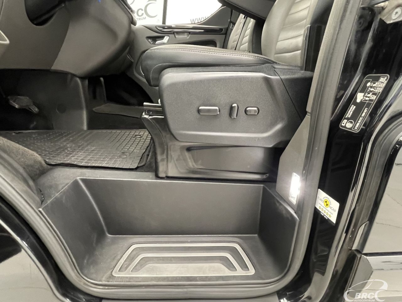 Ford Tourneo | 20