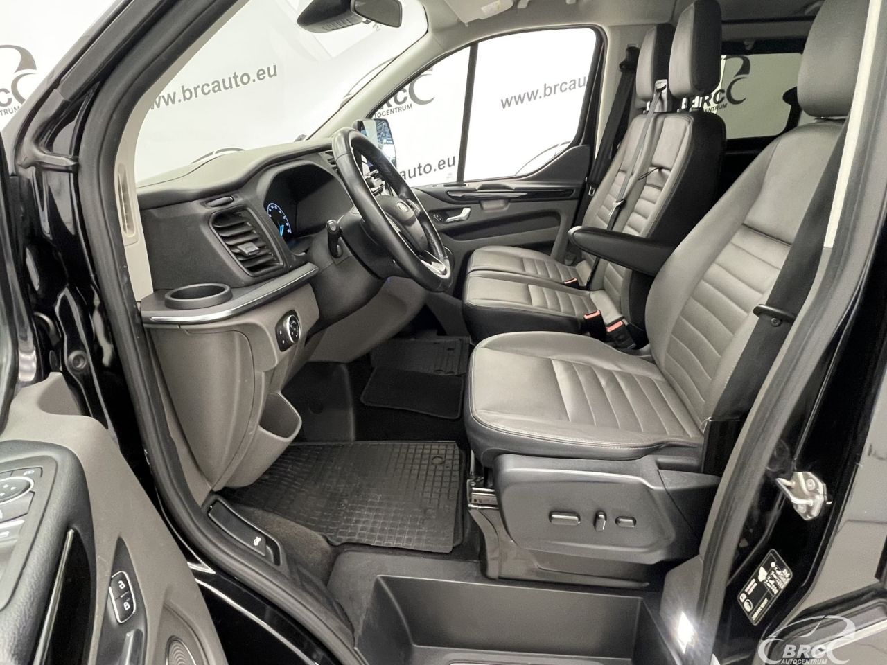 Ford Tourneo | 18
