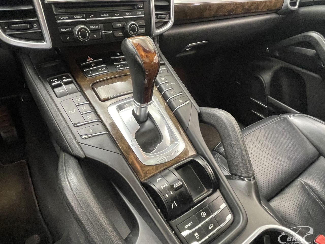 Porsche Cayenne | 26