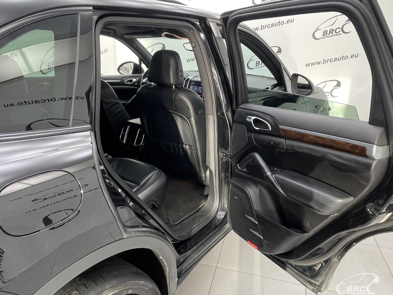 Porsche Cayenne | 12