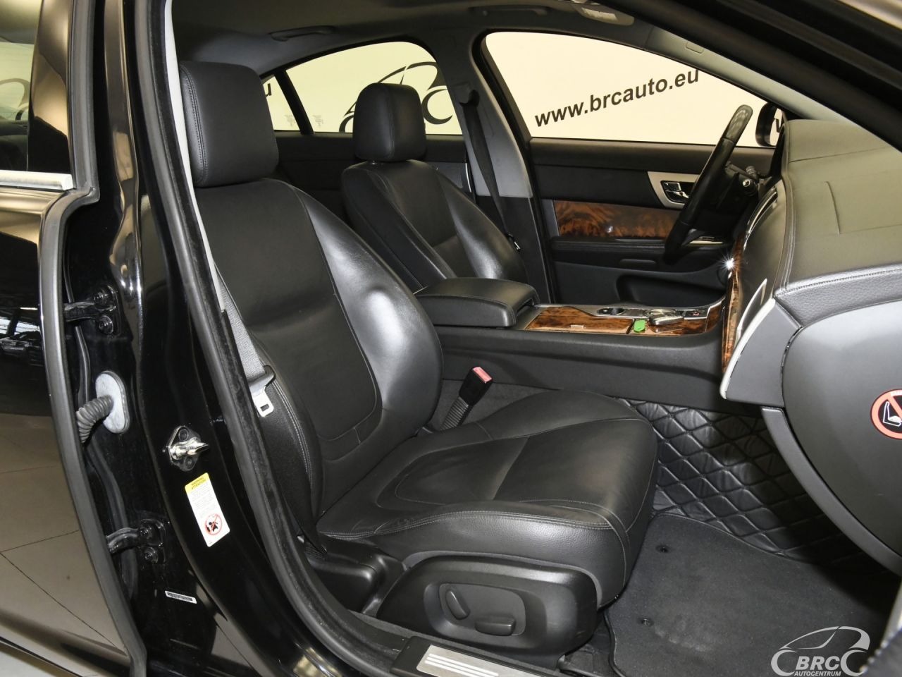 Jaguar XF | 6