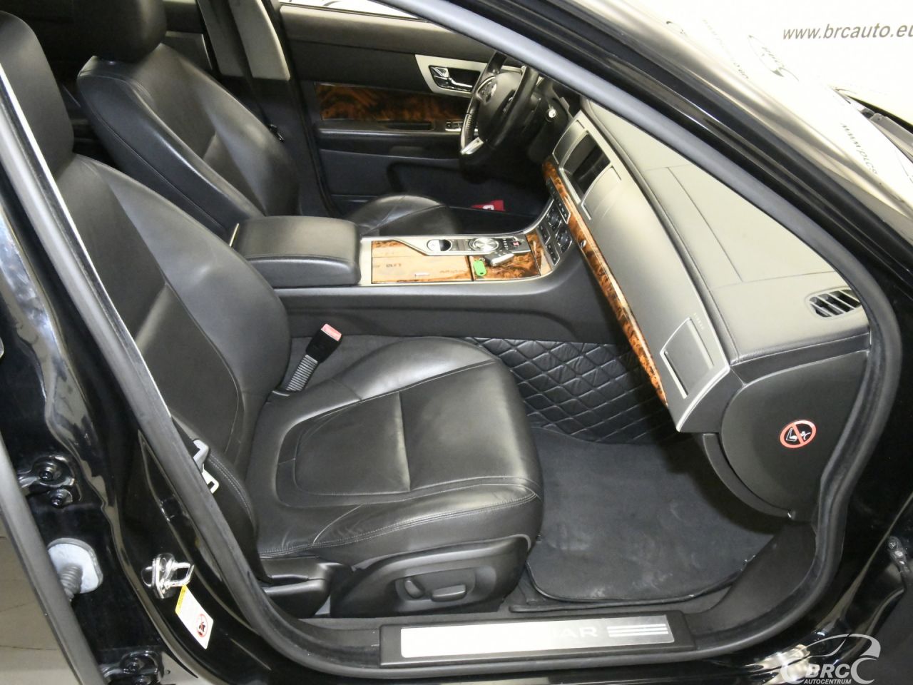 Jaguar XF | 4