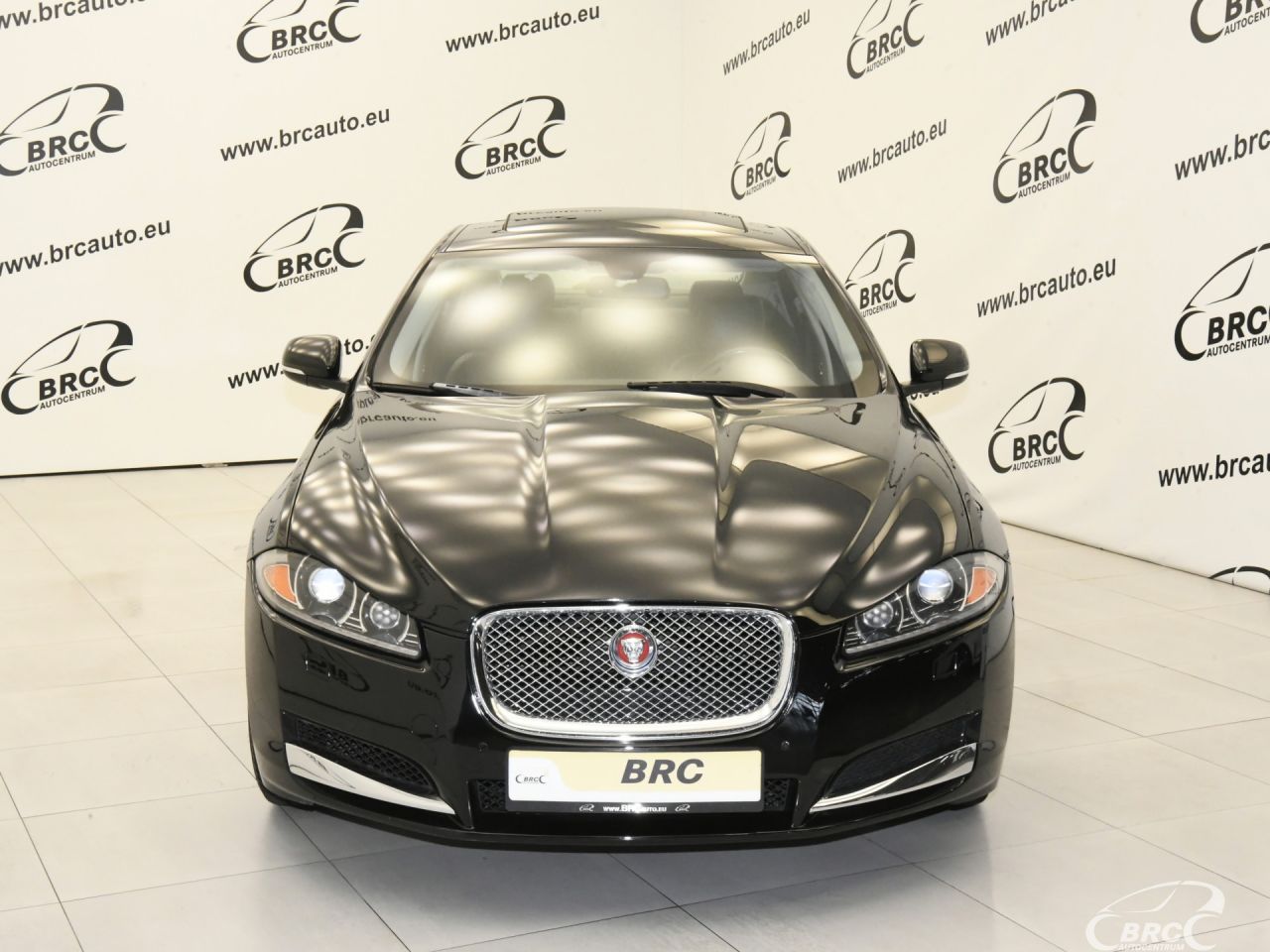 Jaguar XF | 40