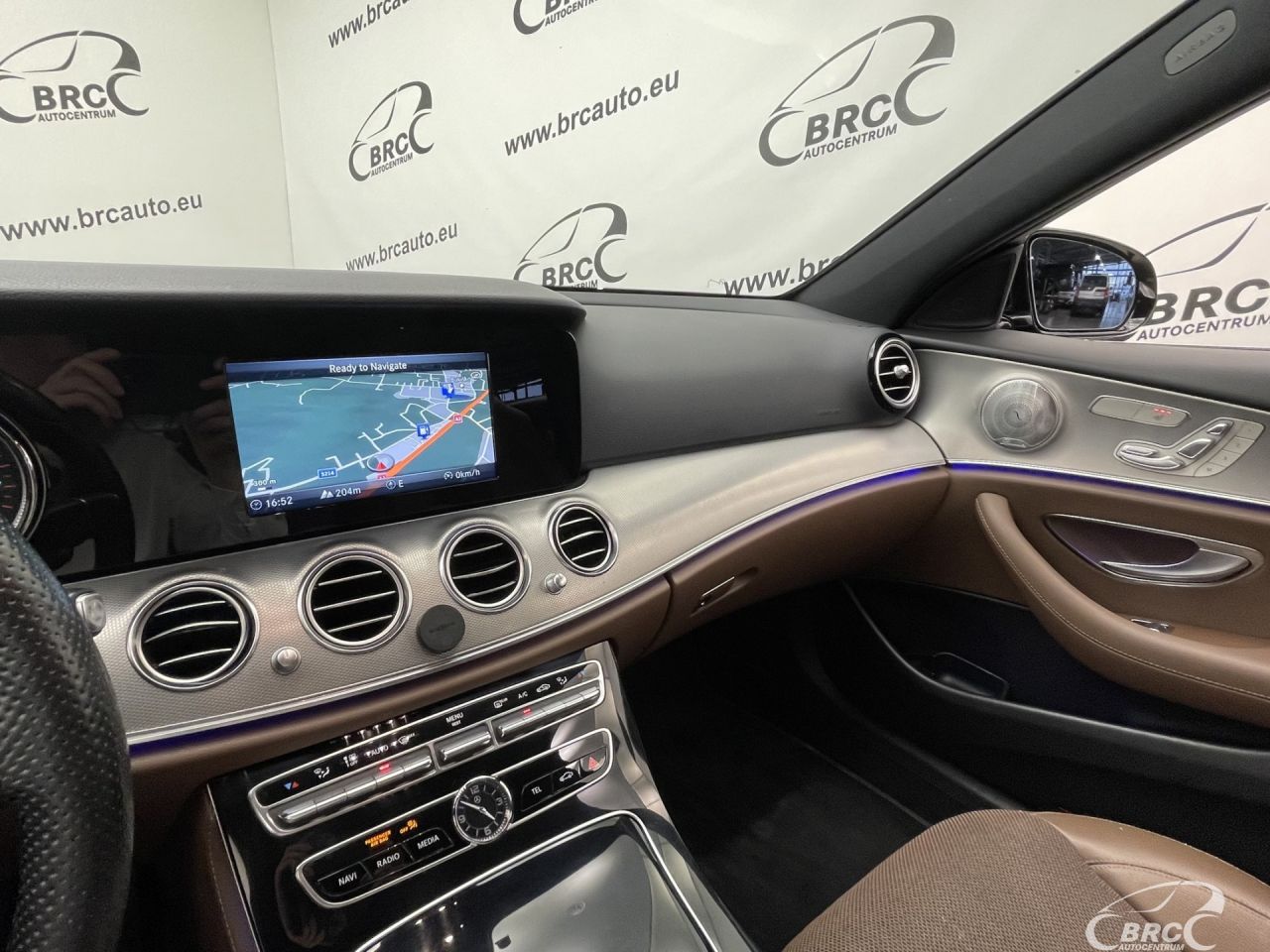 Mercedes-Benz E200 | 50