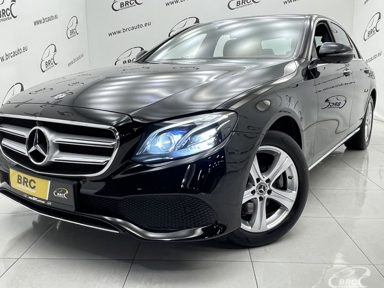 Mercedes-Benz E200 | 91