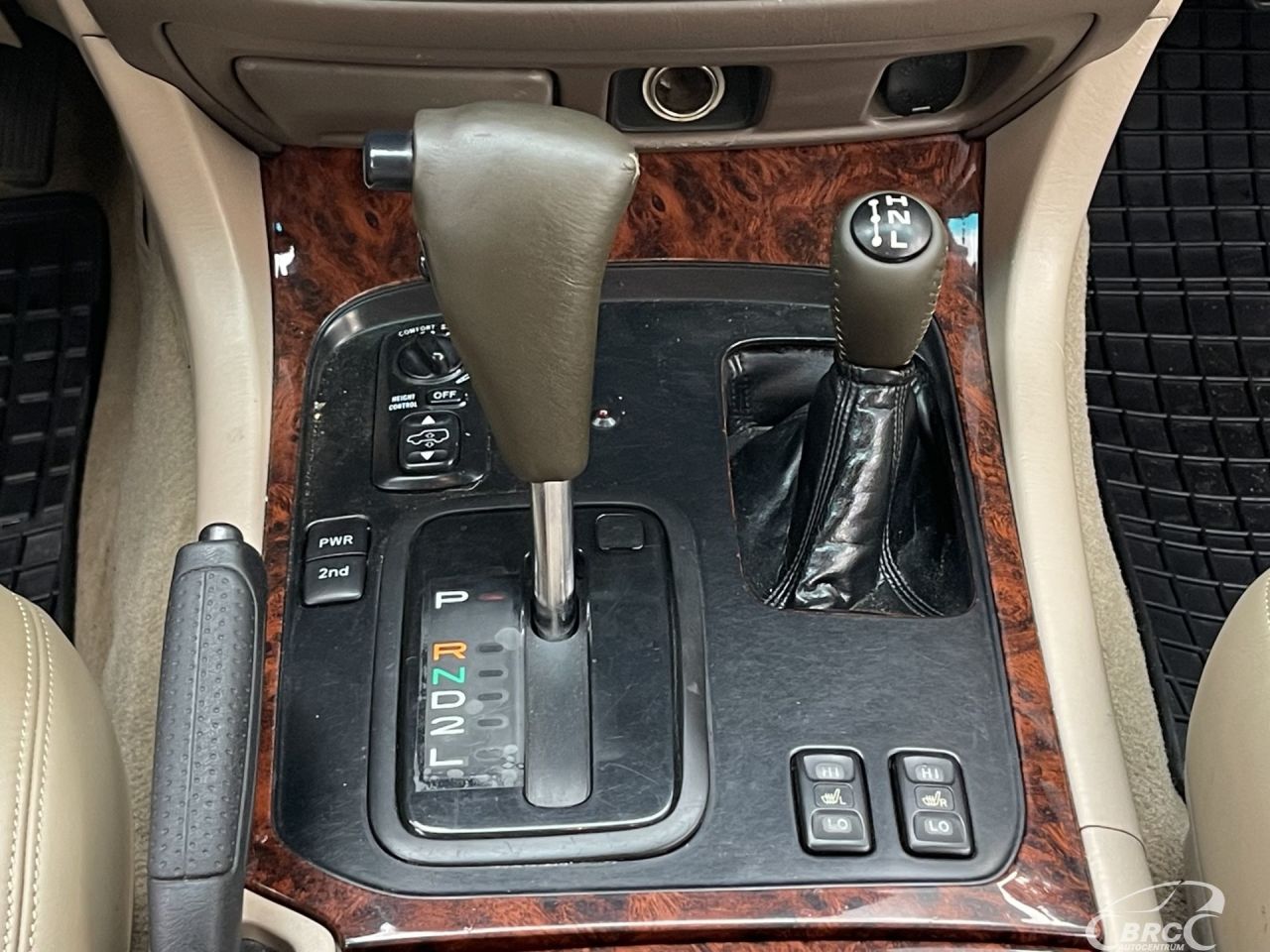 Toyota Land Cruiser | 16