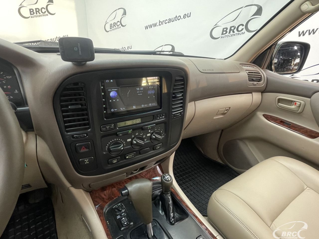 Toyota Land Cruiser | 26