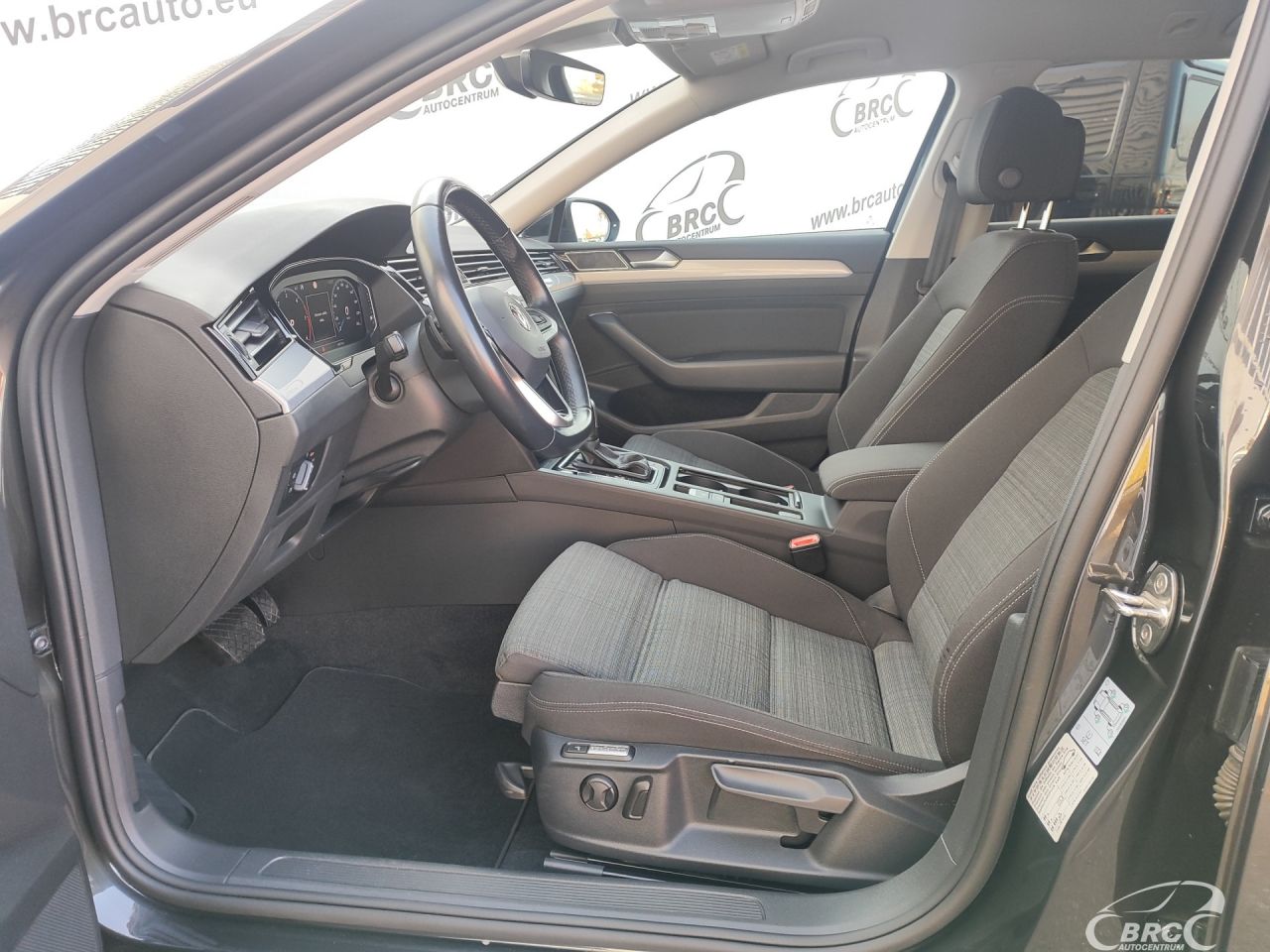 Volkswagen Passat | 23
