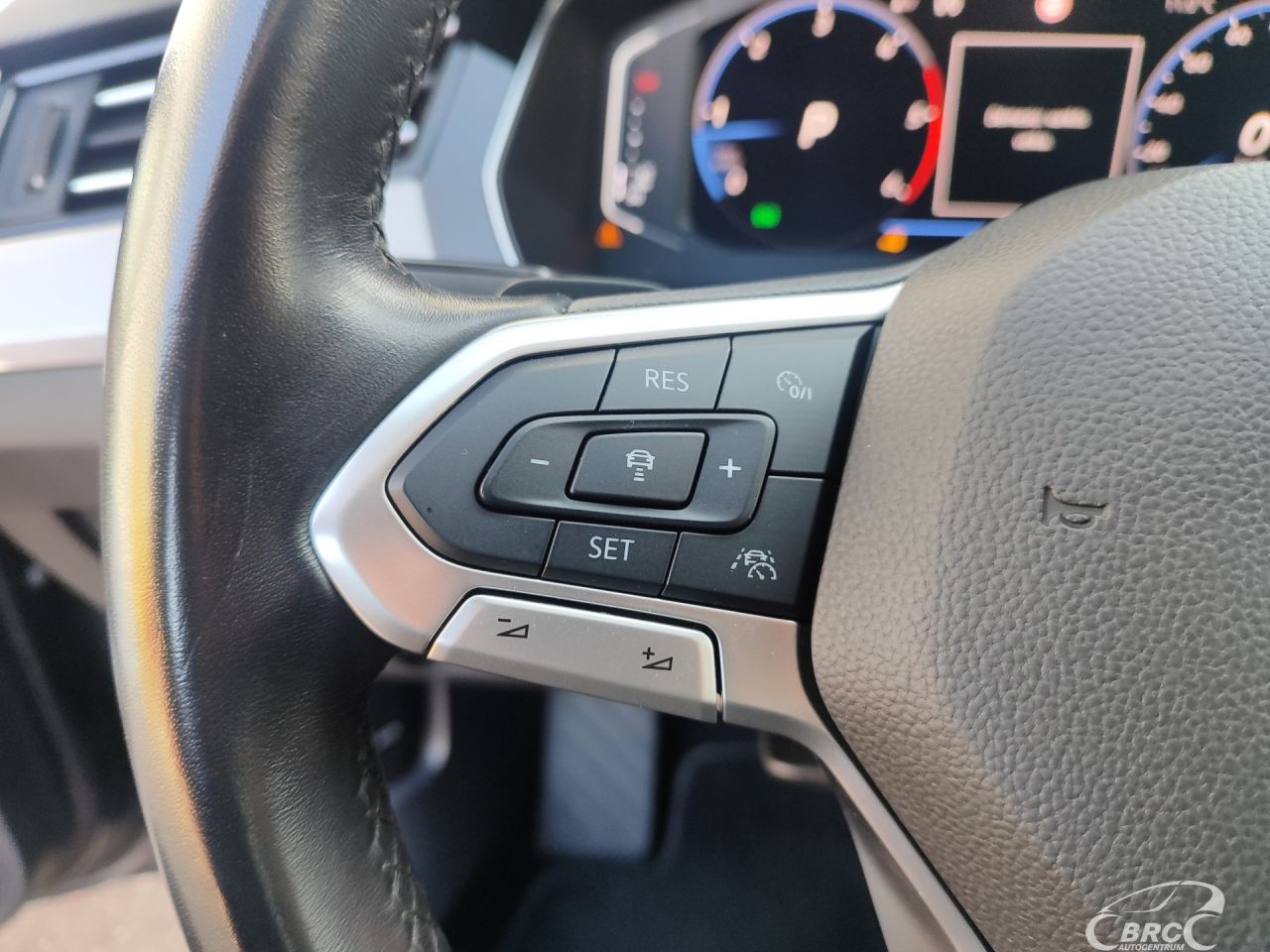 Volkswagen Passat | 27