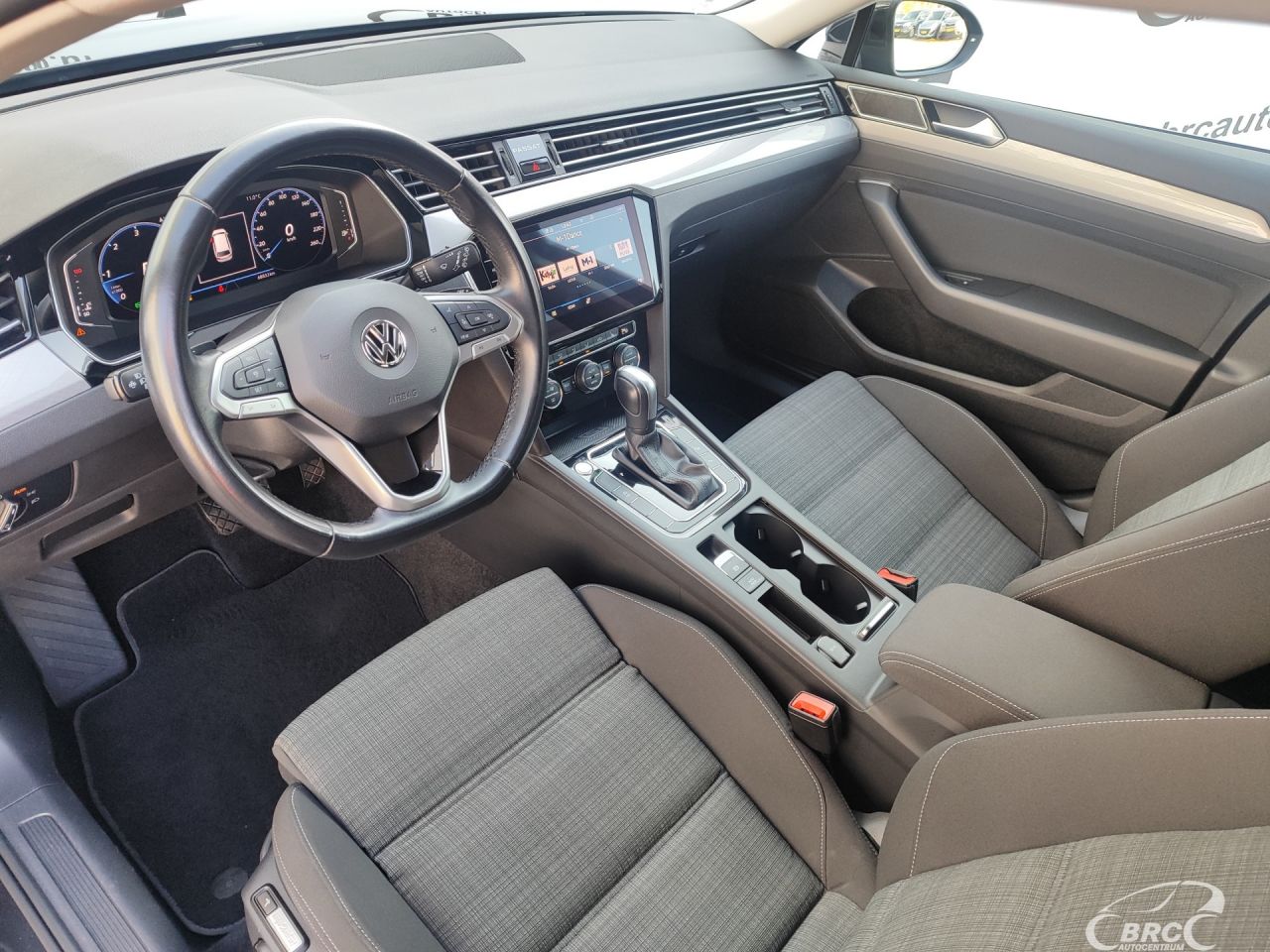 Volkswagen Passat | 25