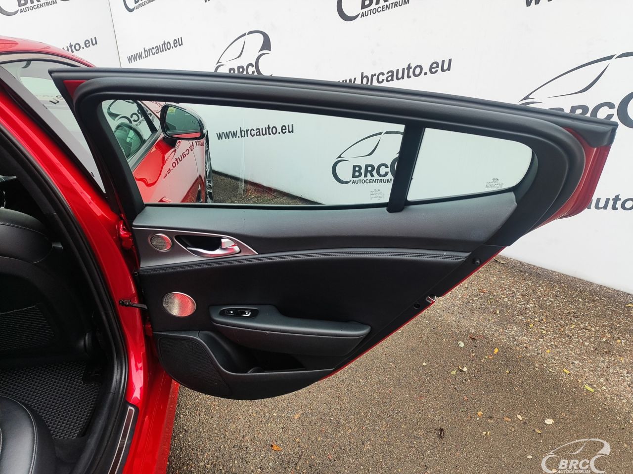 Kia Stinger | 8