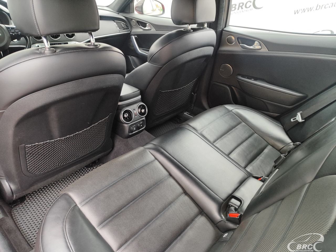 Kia Stinger | 17