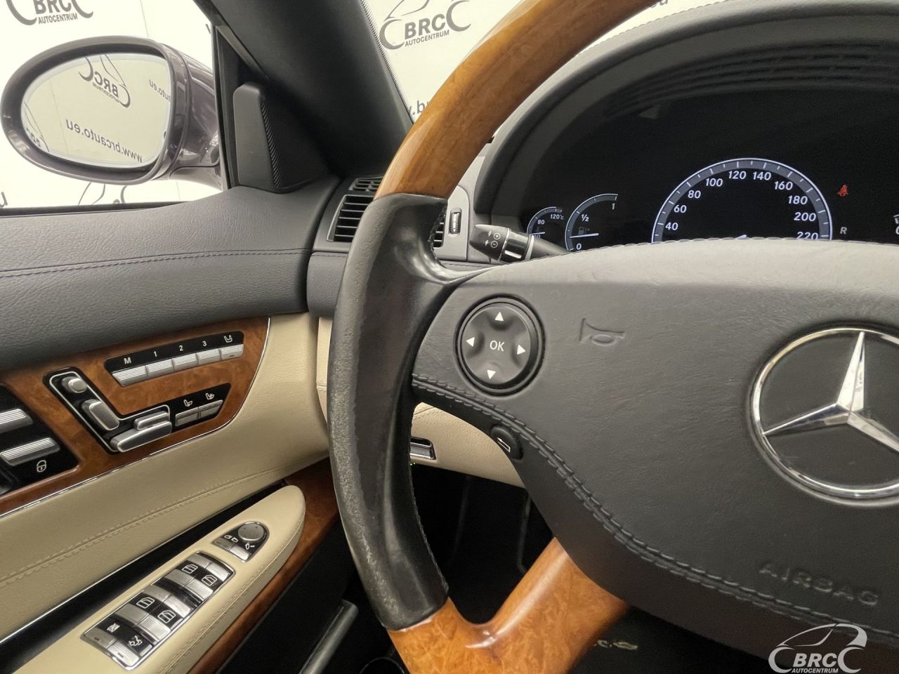 Mercedes-Benz CL500 | 33