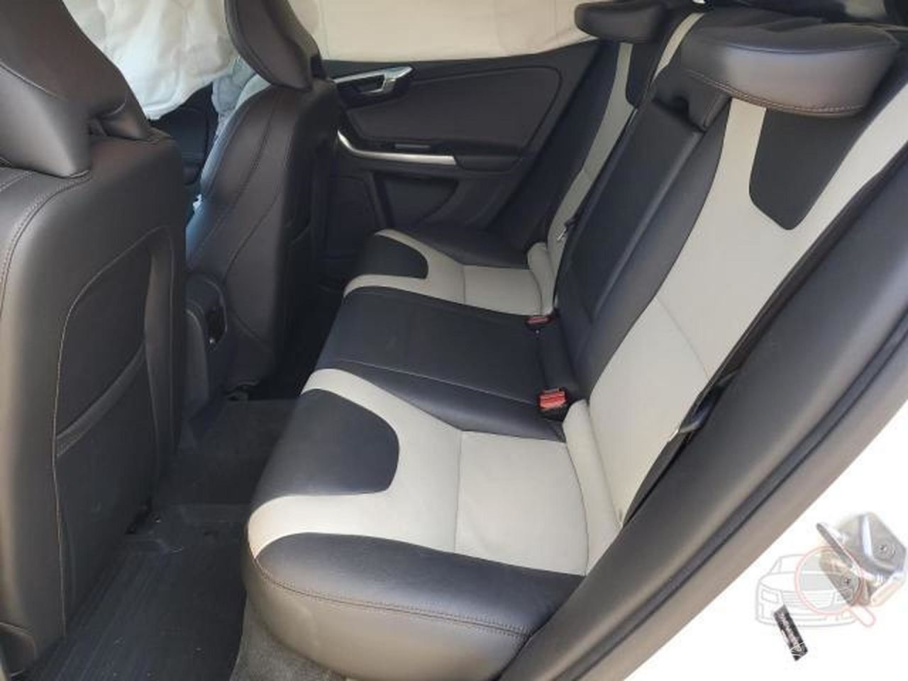 Volvo V60 | 49