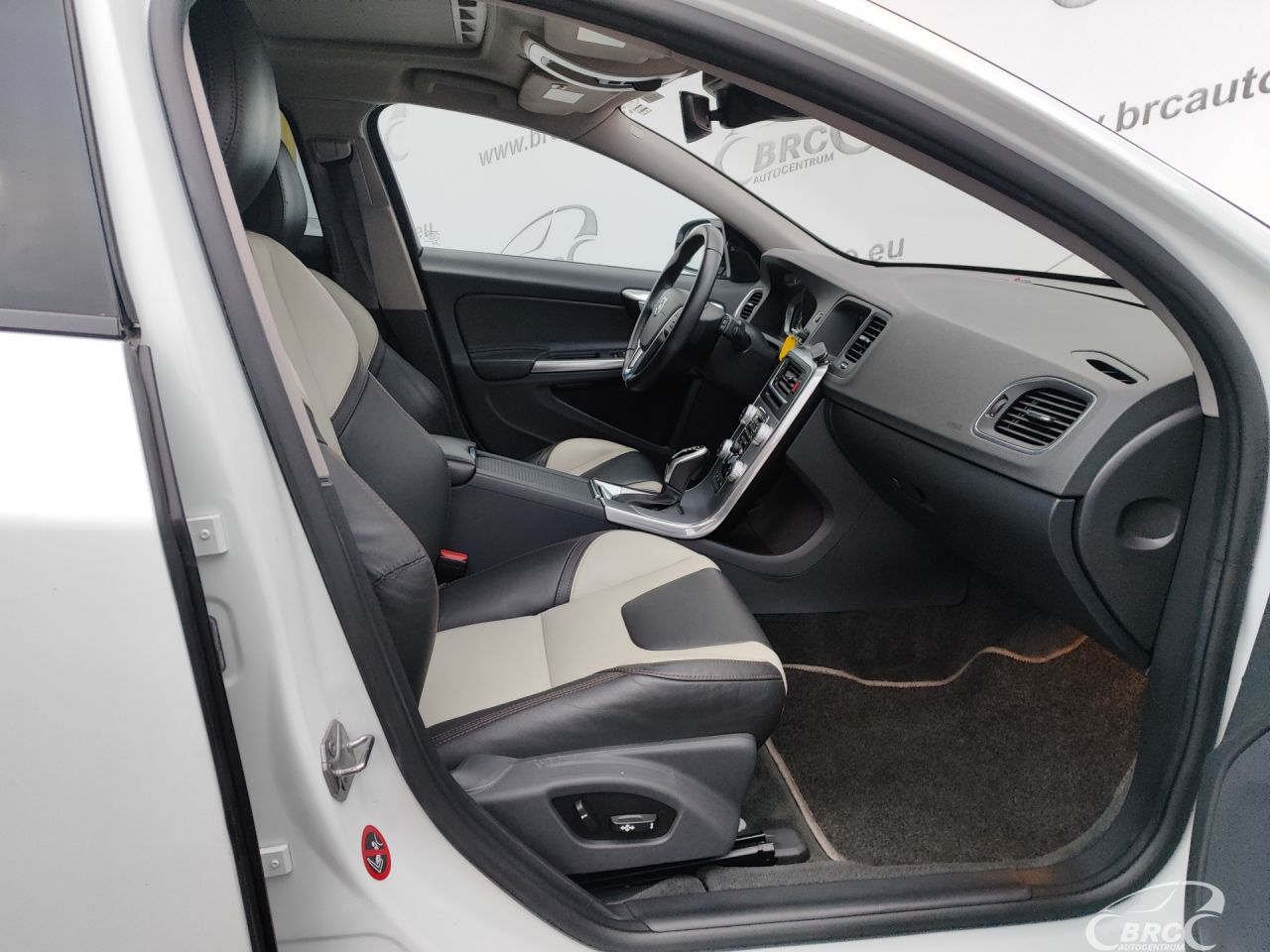 Volvo V60 | 4