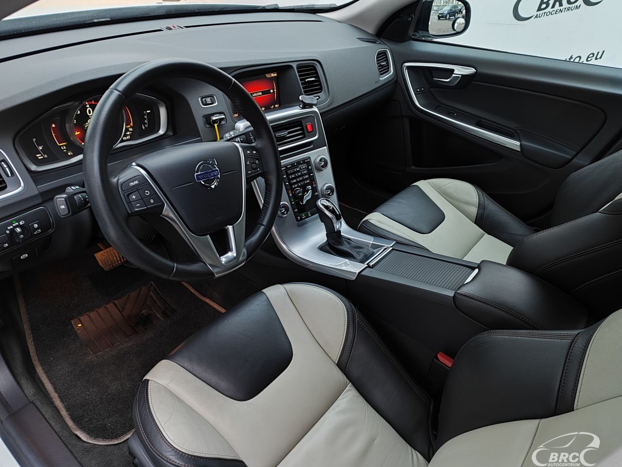 Volvo V60 | 21