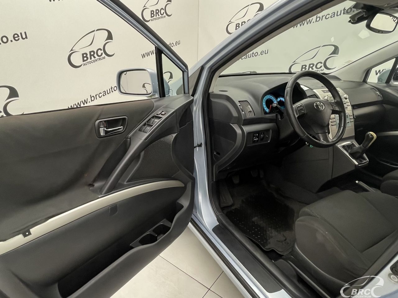 Toyota Corolla | 16