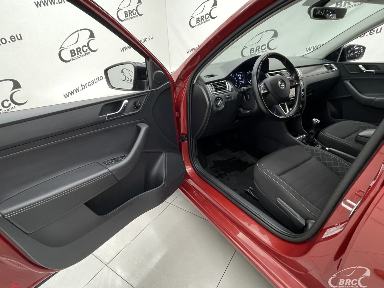 Skoda Rapid | 18