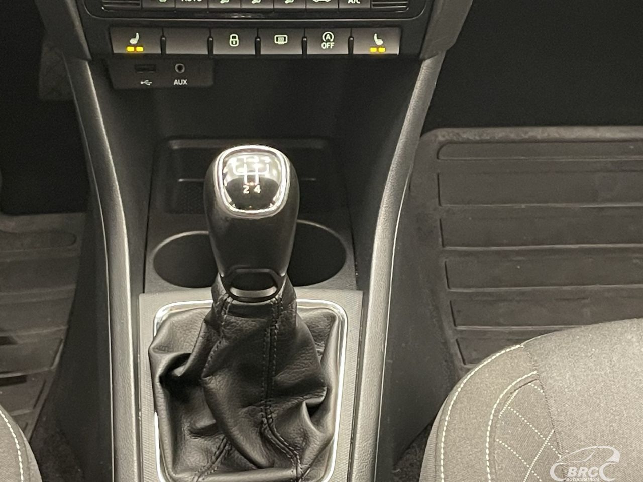 Skoda Rapid | 17