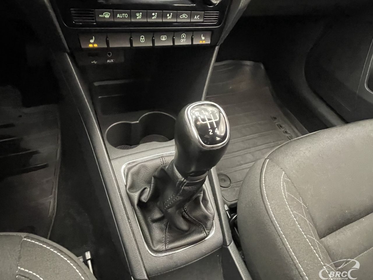 Skoda Rapid | 24