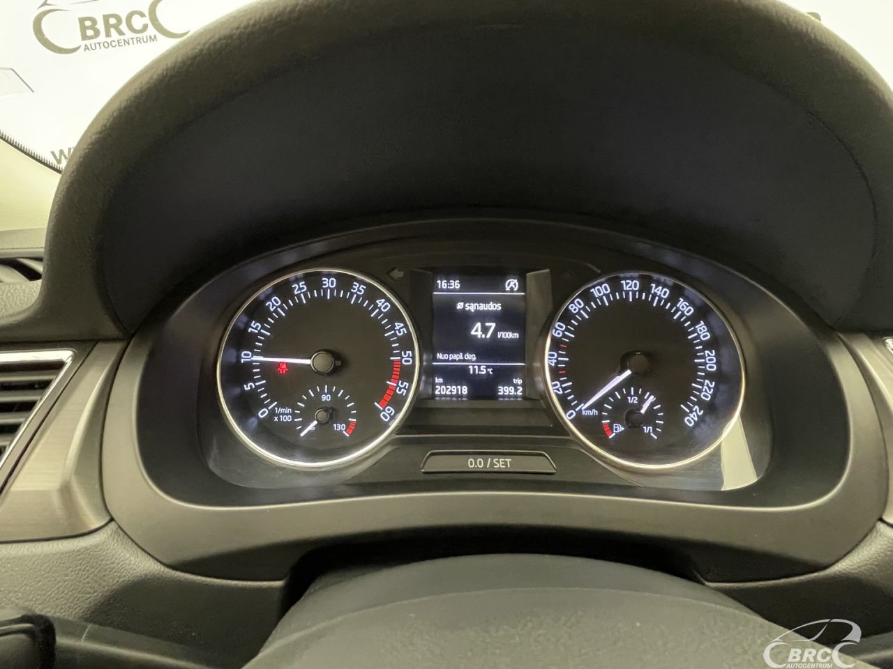 Skoda Rapid | 30