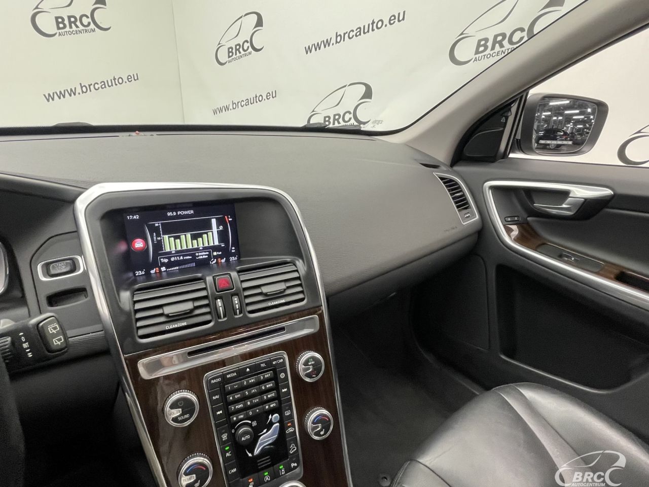 Volvo XC60 | 26