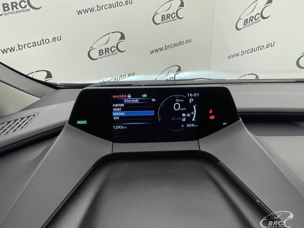 Toyota Prius | 25