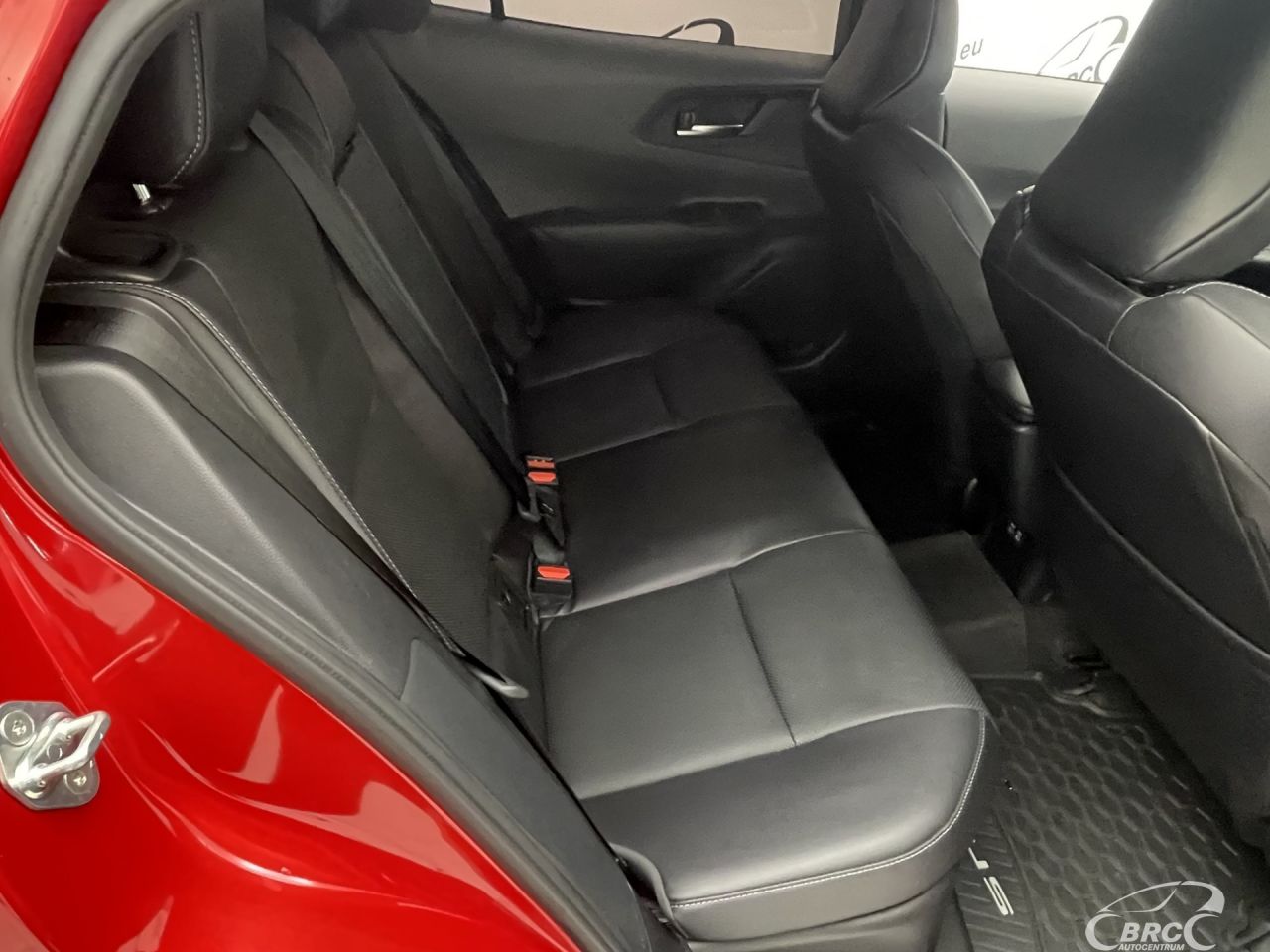 Toyota Prius | 10