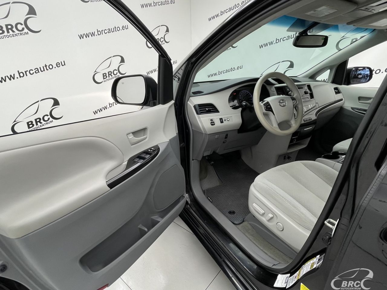 Toyota Sienna | 20