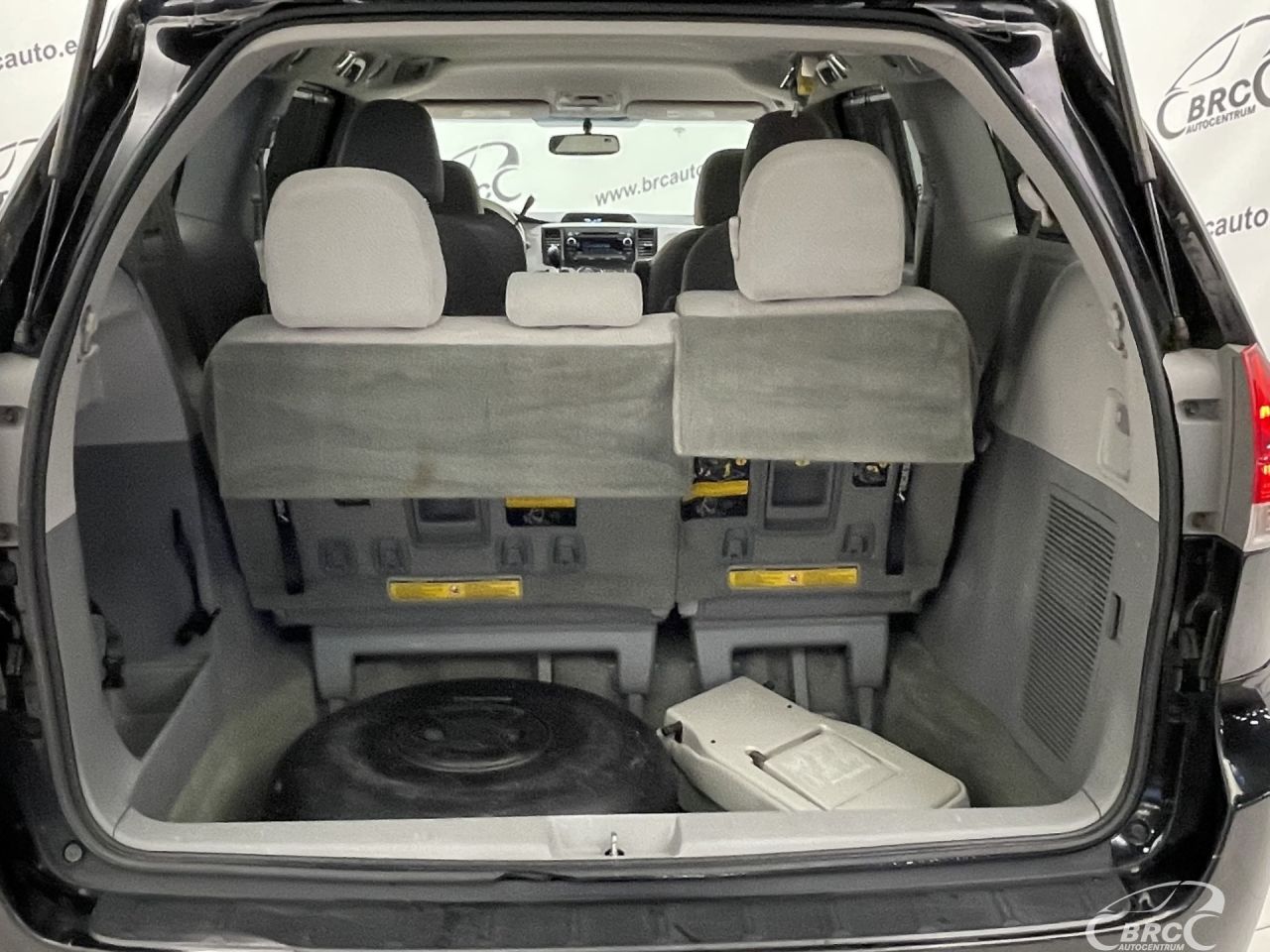 Toyota Sienna | 38