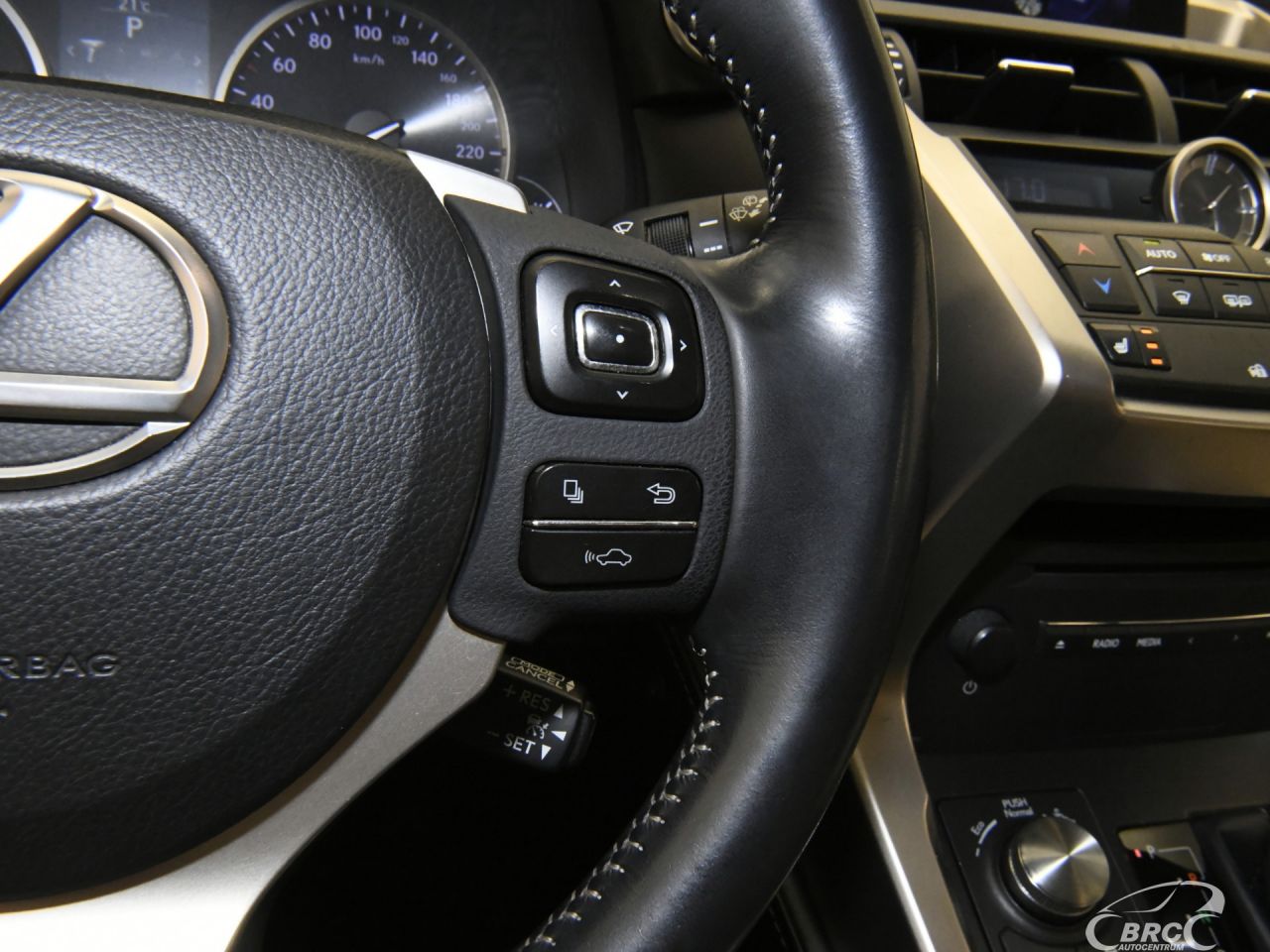 Lexus NX 300h | 24