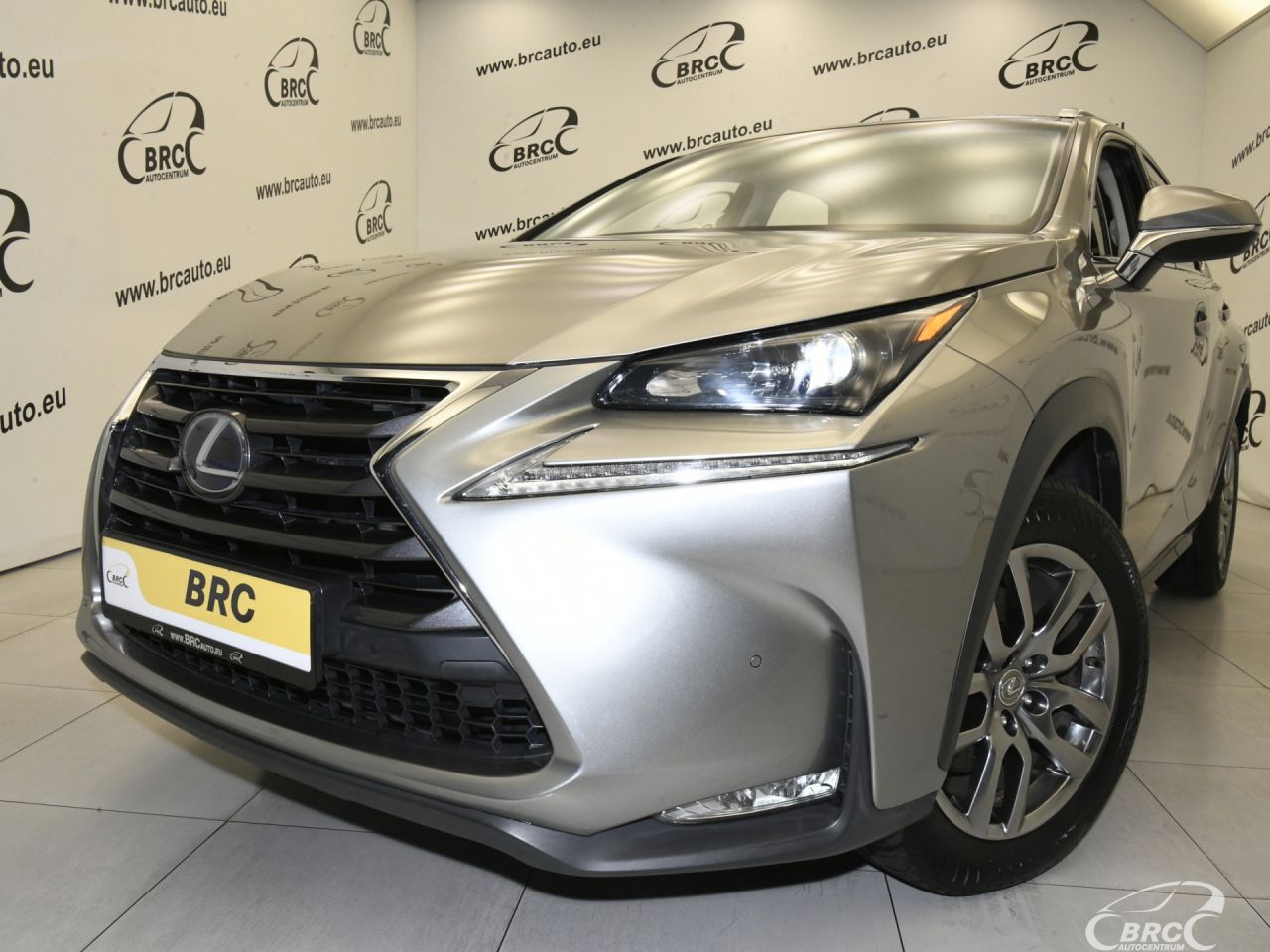 Lexus NX 300h | 38
