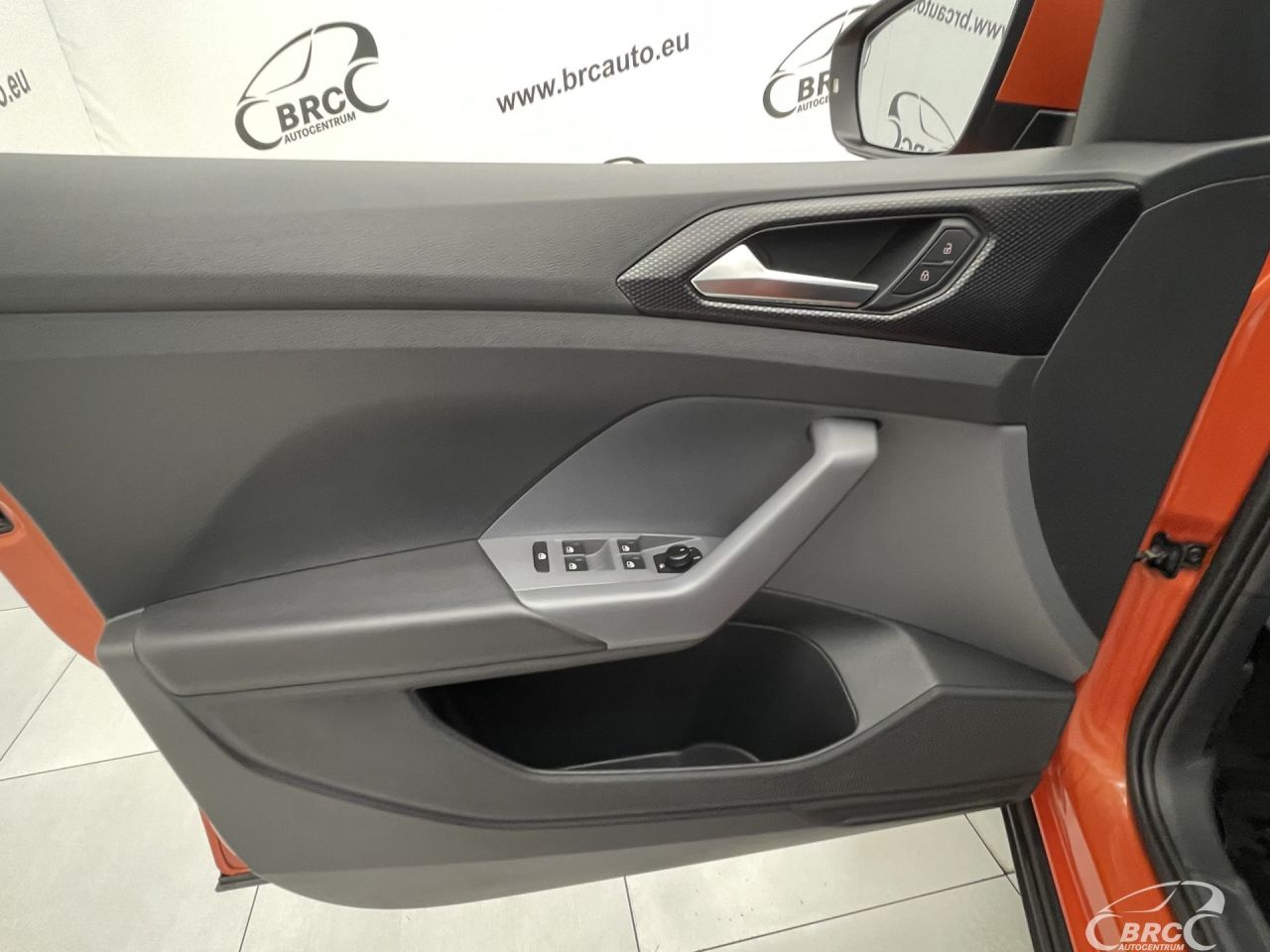 Volkswagen T-Cross | 32