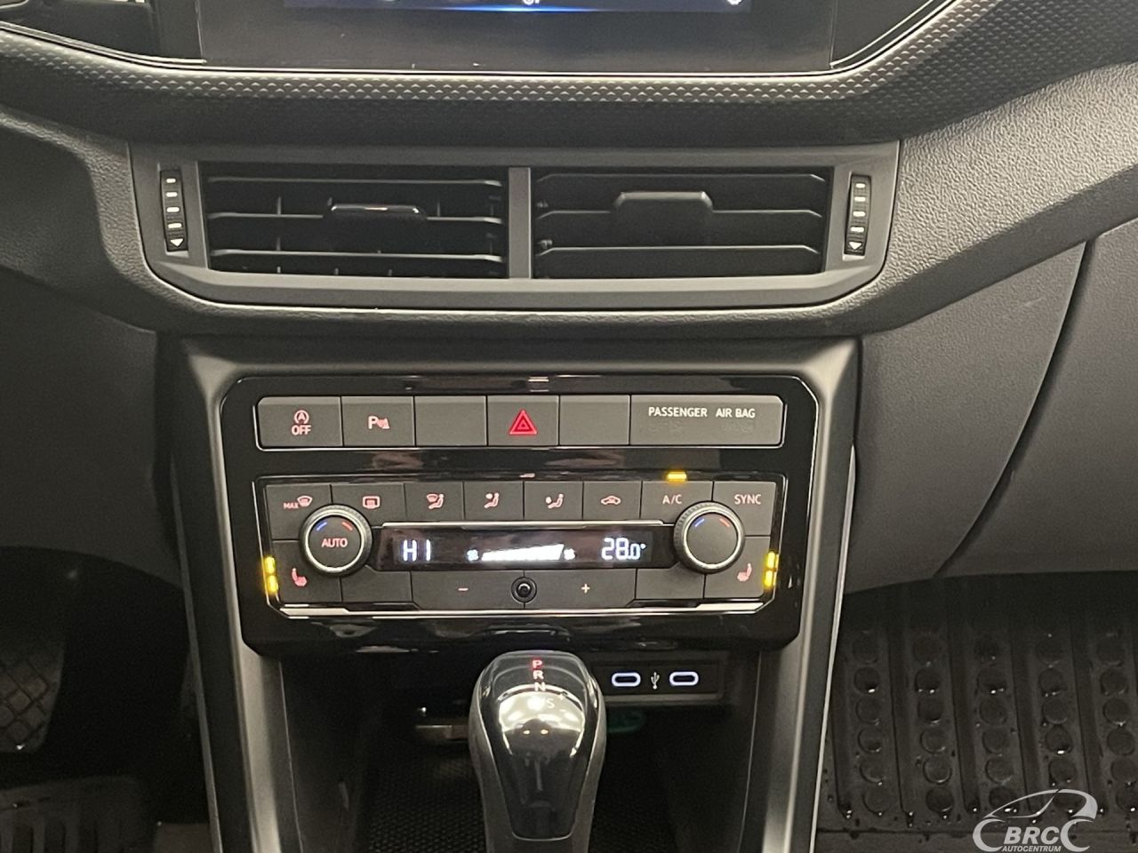 Volkswagen T-Cross | 27