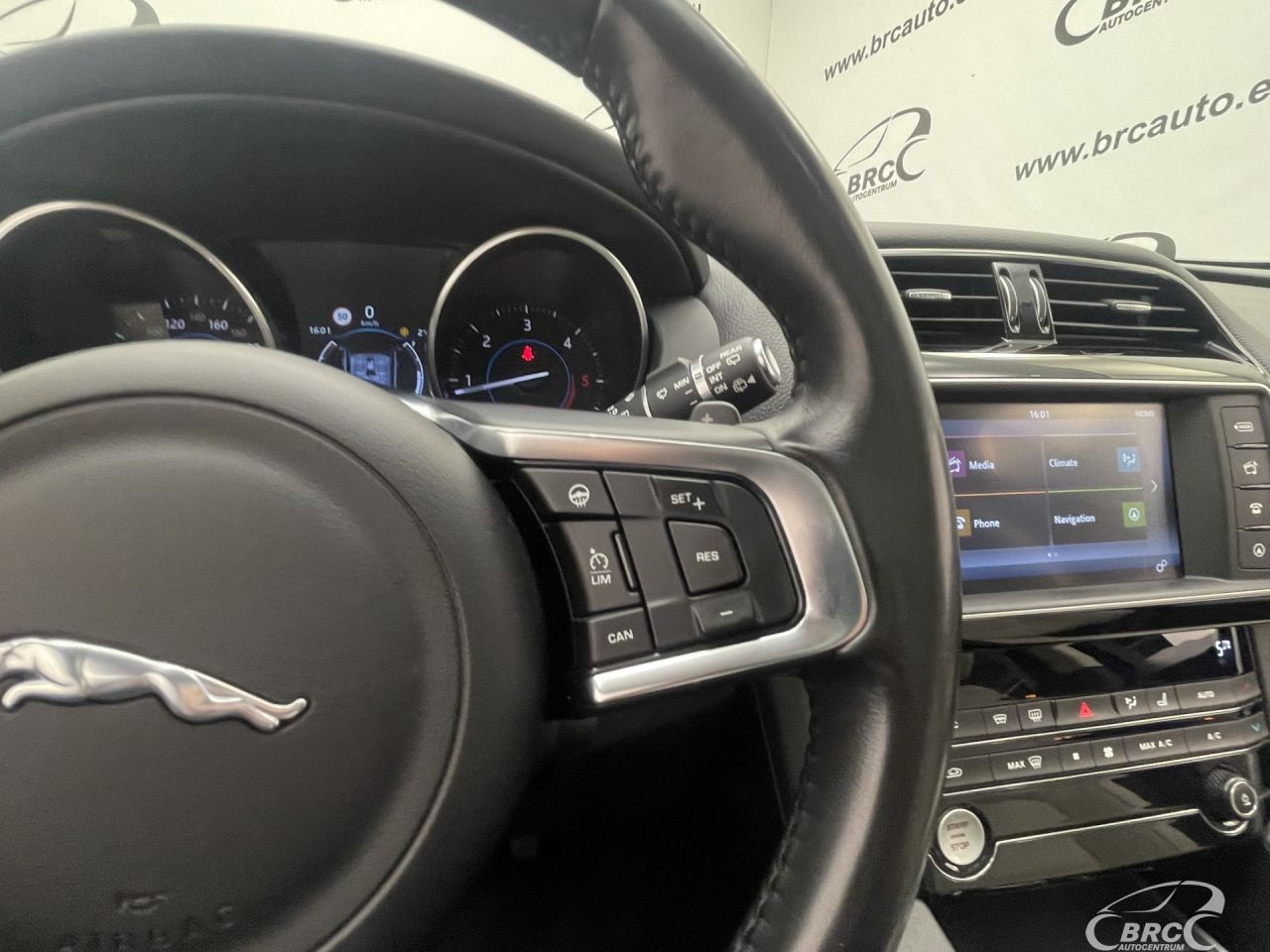 Jaguar F-Pace | 29