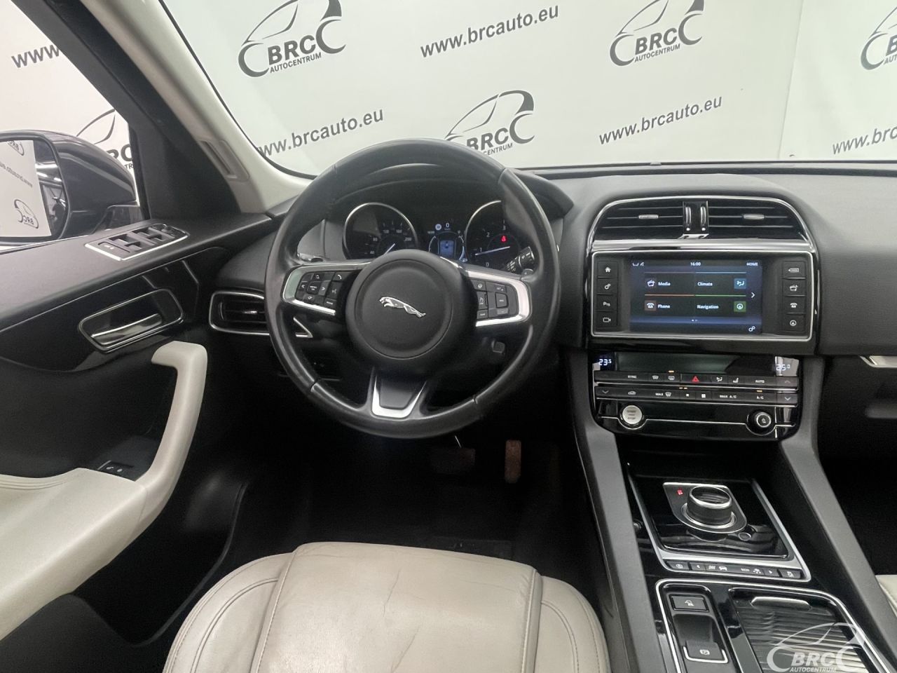 Jaguar F-Pace | 13