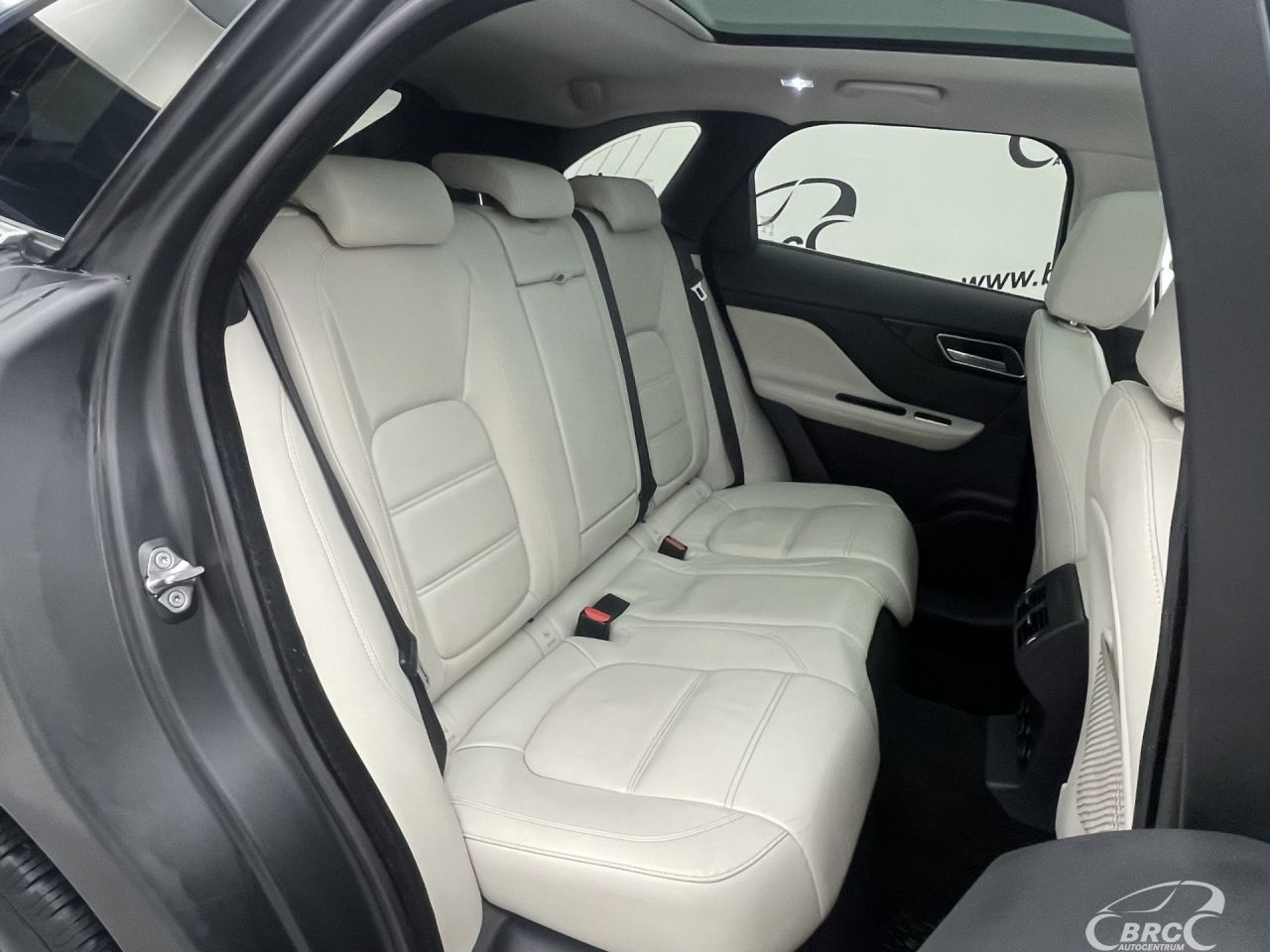 Jaguar F-Pace | 10