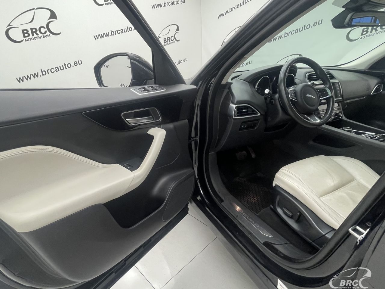 Jaguar F-Pace | 18