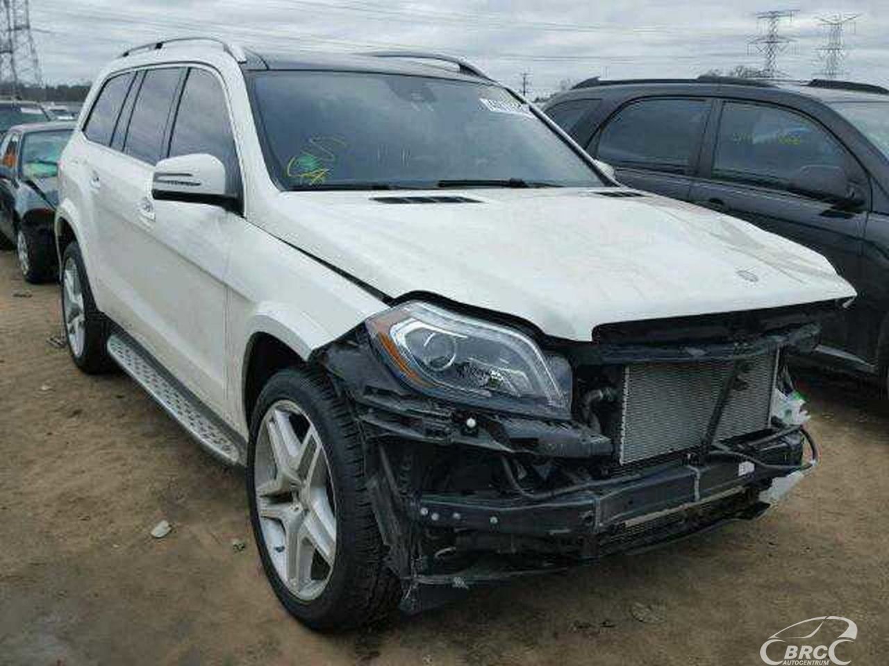Mercedes-Benz GL550 | 57