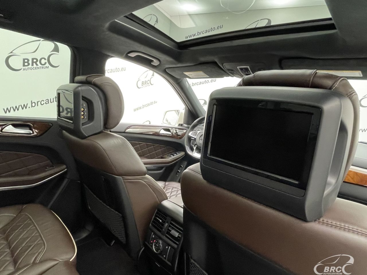 Mercedes-Benz GL550 | 14