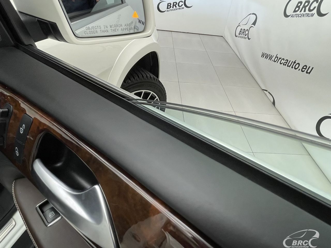 Mercedes-Benz GL550 | 9