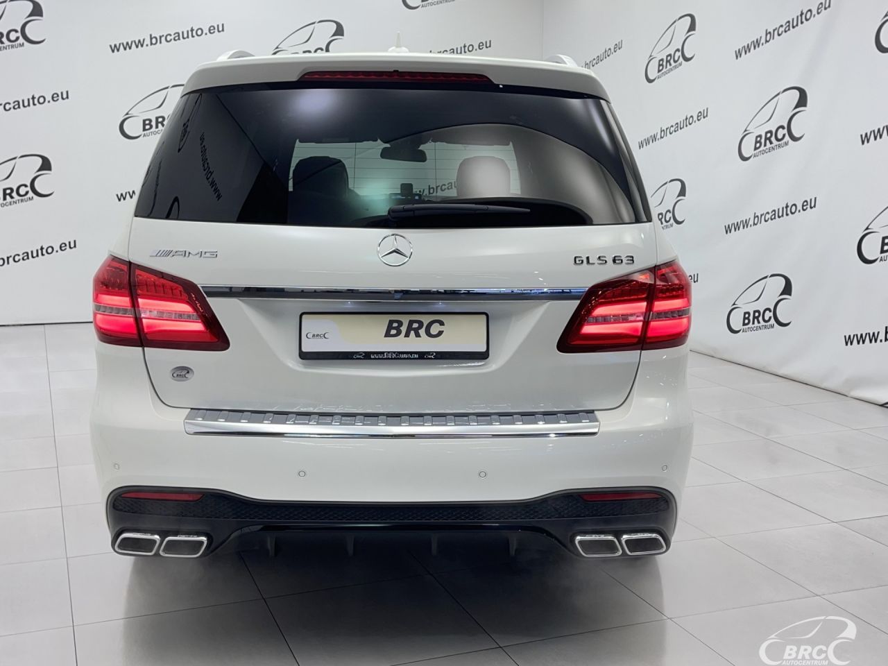 Mercedes-Benz GL550 | 56