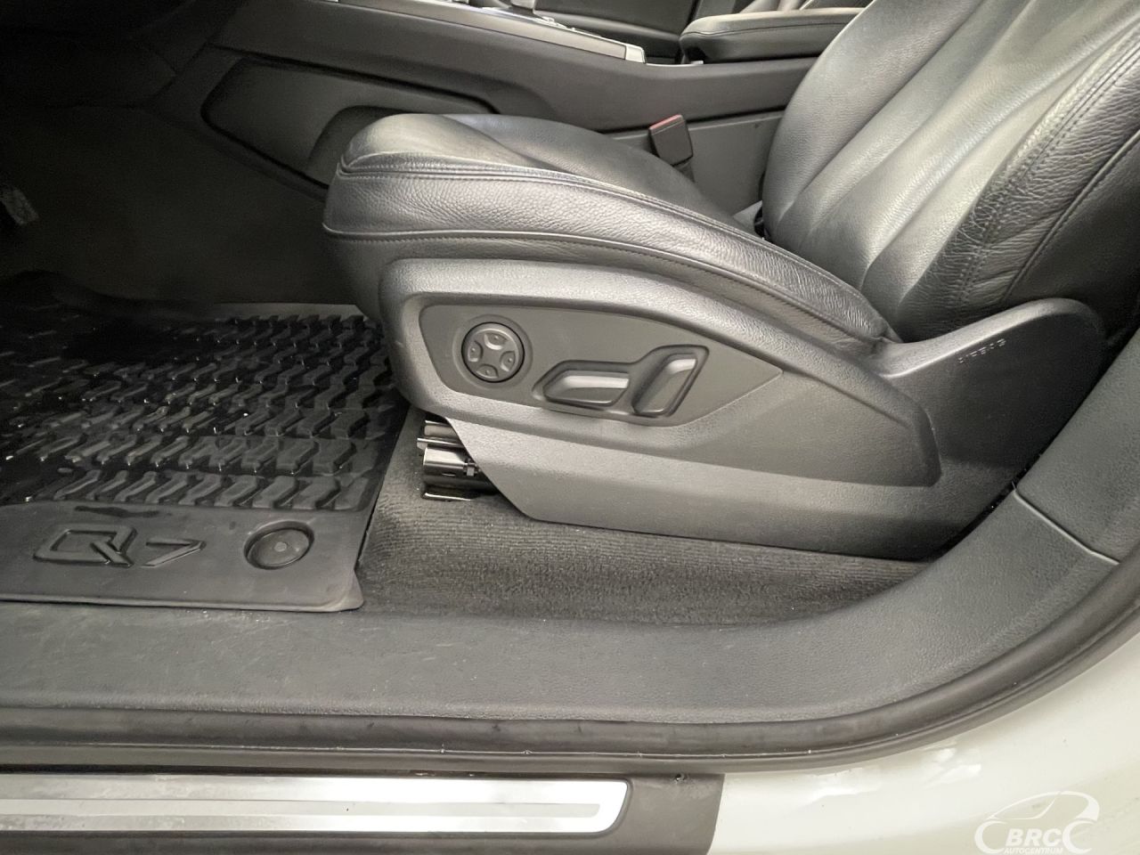 Audi Q7 | 18
