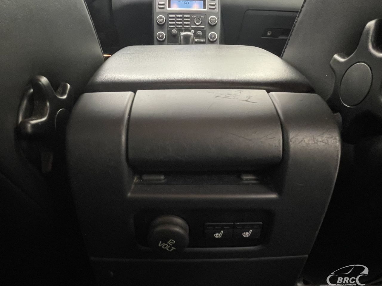 Volvo XC70 | 12