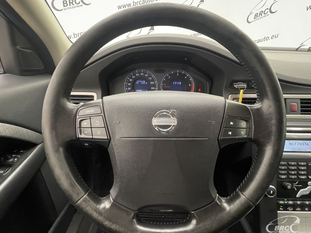 Volvo XC70 | 25