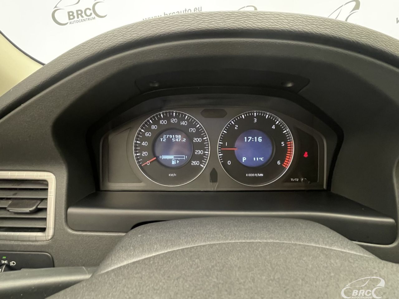 Volvo XC70 | 26