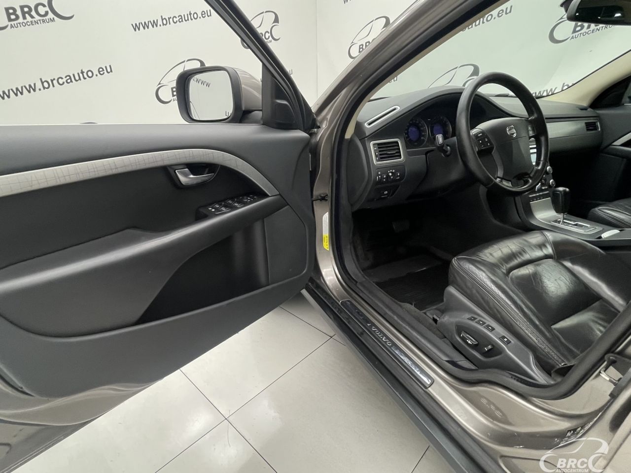 Volvo XC70 | 17