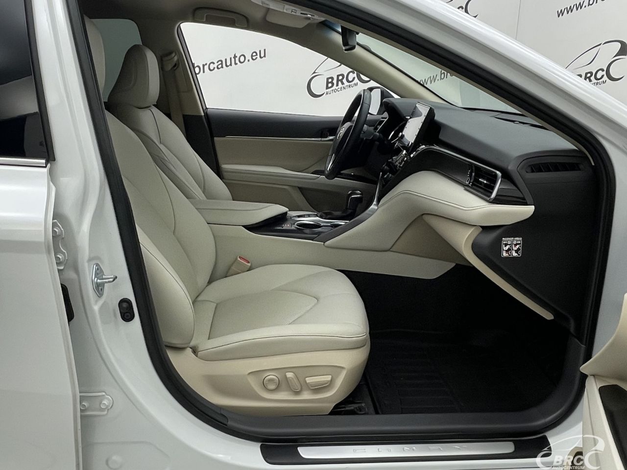 Toyota Camry | 3