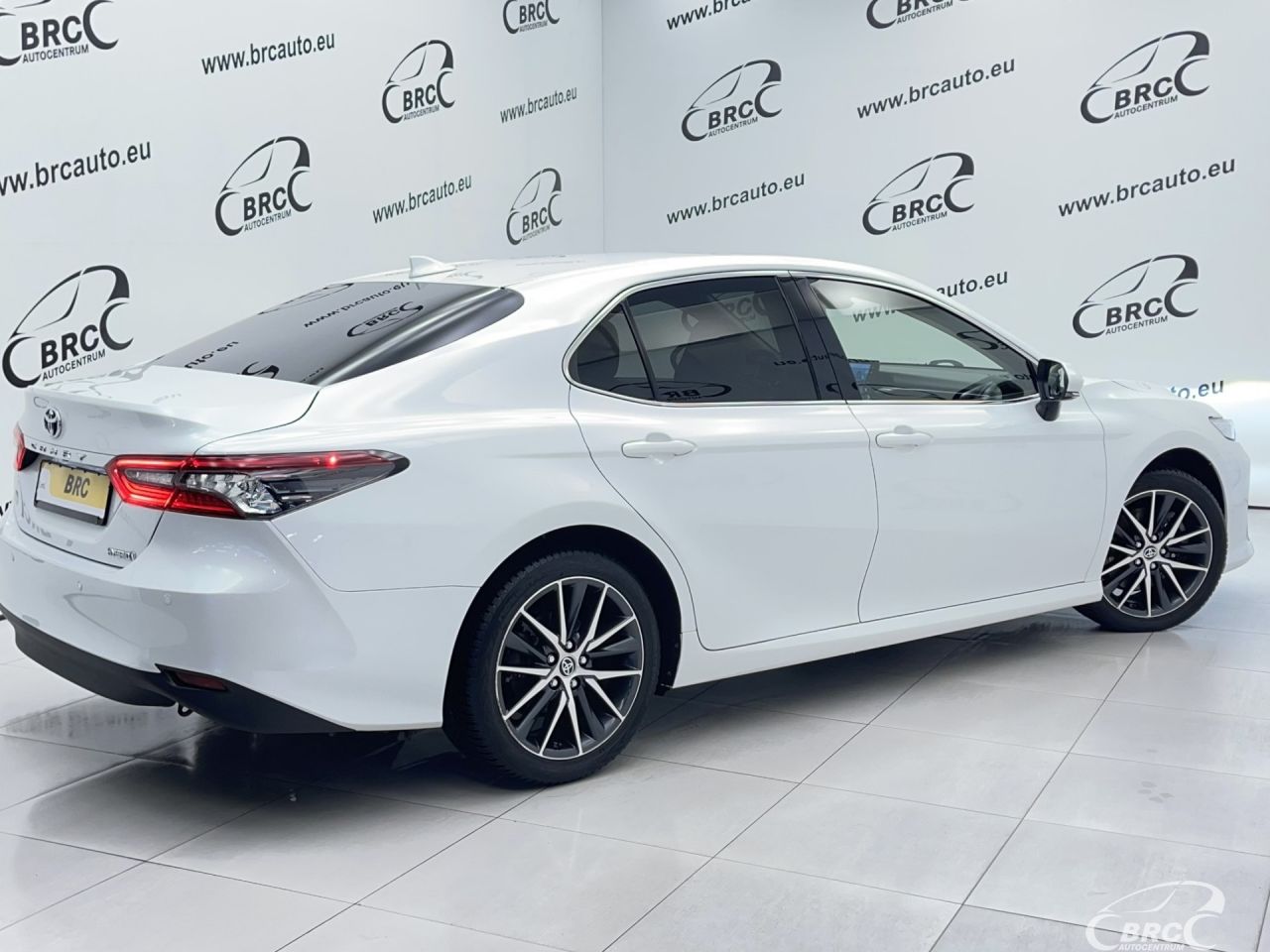 Toyota Camry | 1