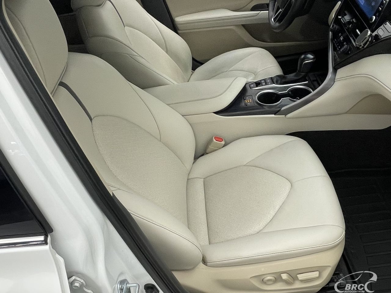 Toyota Camry | 4